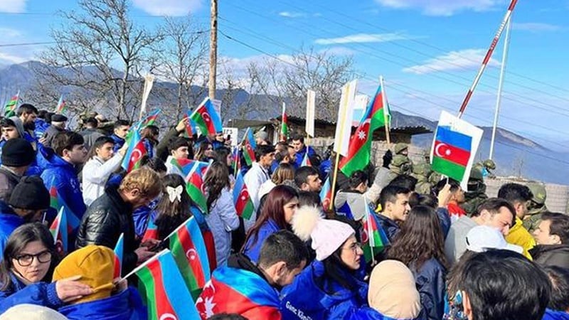 Лачын-Ханкәнди јолундакы аксија нәјә наил олмаг истәјир?