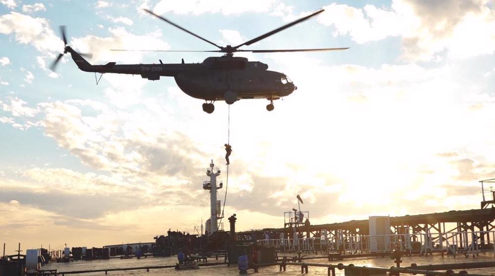  IRGC Navy holds large-scale military drill in Persian Gulf, tests advanced defense hardware 