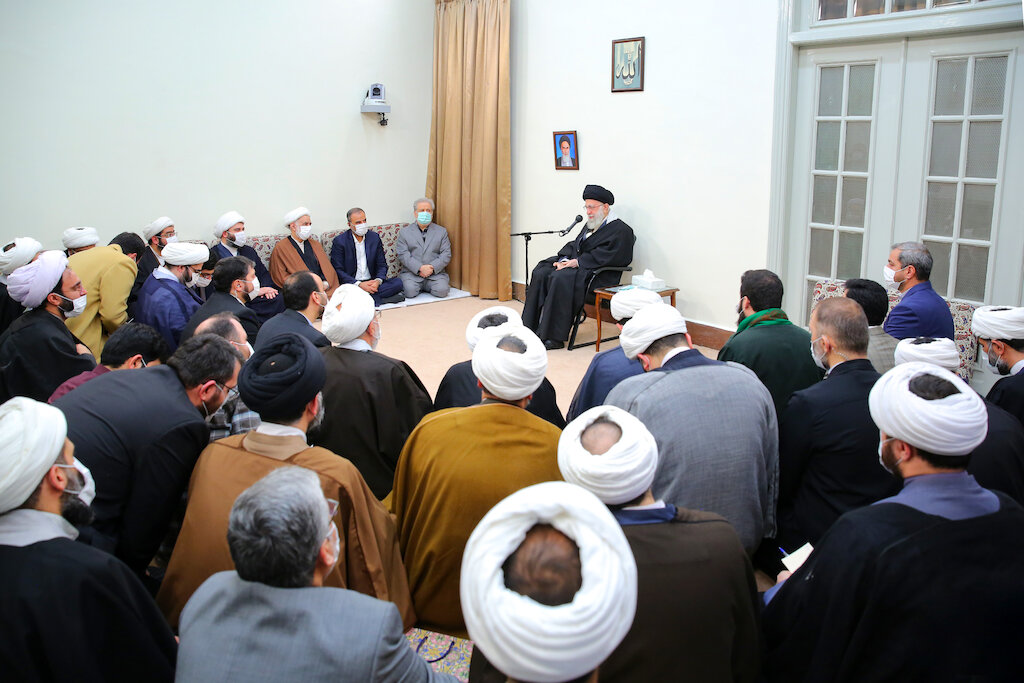 Imam Khamenei urges developing Iran's cultural products