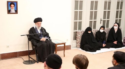 Aliməqamlı Rəhbər: Elmi tərəqqi və bilik sərhədlərini aşmaq məsələsi unudulmamalıdır