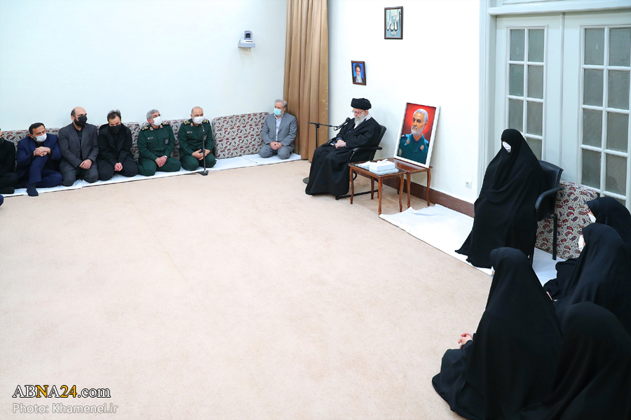 Фоторепортаж/Встреча семьи и членов штаба по проведению годовщины в память мученика Солеймани с лидером Исламской революции