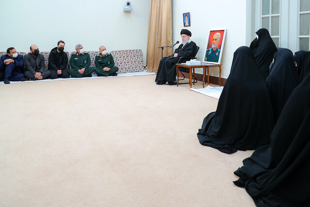 Imam Khamenei: Gen. Soleimani equipped eternal phenomenon of "resistance" against US & Zionist regime