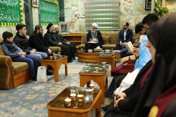 Santuário sagrado do Imam Hussein administrando 70 centros corânicos no Líbano