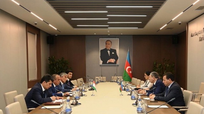 Гуфтугӯи мақомоти Тоҷикистону Озарбойҷон дар мавриди вазъияти кунунӣ ва чашмандози тавсеаи равобит