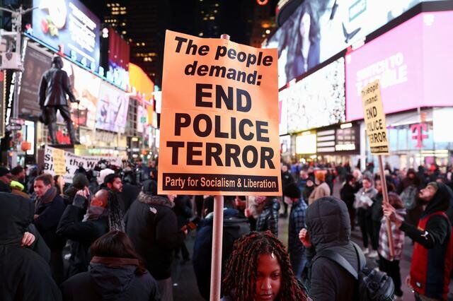 Protestos eclodem nos Estados Unidos após o assassinato de um afro-americano nas mãos da polícia