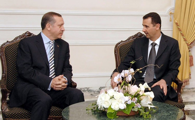 تشاووش أوغلو يعلّق على إمكانية لقاء أردوغان والأسد