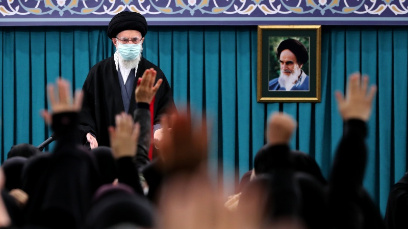 イラン最高指導者、「近代西洋は女性の尊厳を踏みにじった」