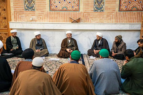 إقامة دورة المحقق النائيني لطلبة العلوم الدينية