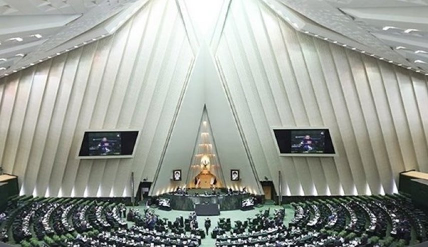مجلس الشورى الاسلامي يستنكر اساءة مجلة "شارلي إبدو" الفرنسية