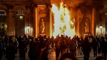  フランスでの暴動中に死者