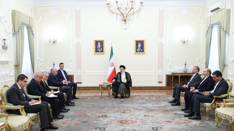 Pertemuan Menlu Aljazair dengan Presiden Iran