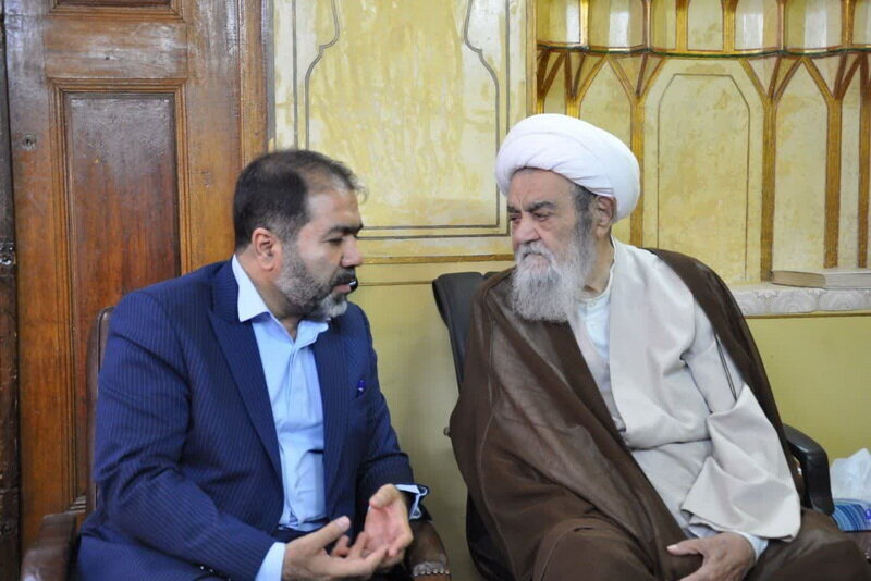 Grand Ayatollah Mazaheri: Serving people most rewarding deed