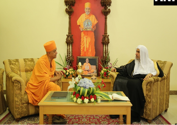 सऊदी अरब के मुफ़्ती अक्षरधाम पहुंचे, कट्टरवाद और आतंकवाद की आलोचना