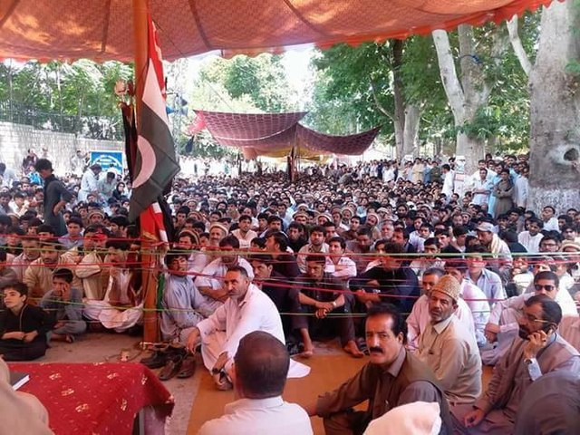 Video: Pakistani people demand end to Shia killing in Parachinar