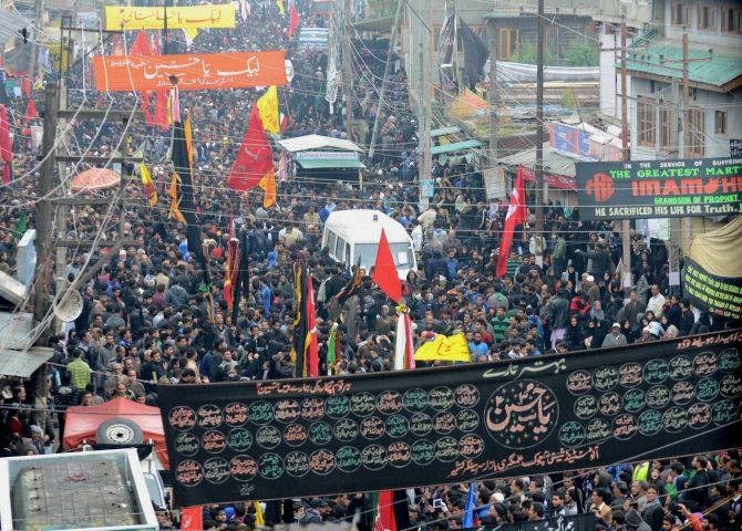 Shiite Muslims in Kashmir prepare for observing Muharram