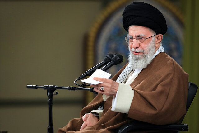 Imam Khamenei: Criminal who has insulted Holy Quran deserves severest punishment