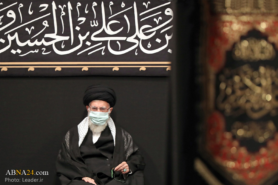 Ayatollah Khamenei participa da primeira noite de cerimônias de luto pelo martírio do Imam Hussein