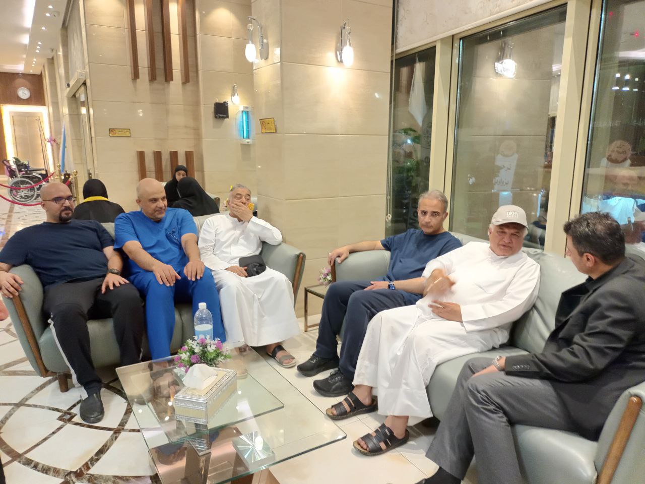 مشاركة اطباء وكوادر طبية مختلفة من دول عربية واجنبية لخدمة زوار  عاشوراء في كربلاء المقدسة