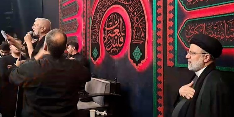 رئيس الجمهورية يشارك في مجلس العزاء الحسيني في مسجد ارك بطهران