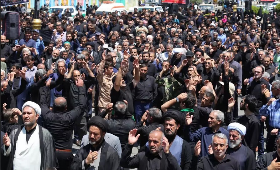 إحياء مراسم عاشوراء الإمام الحسين (ع) في كافة مدن إيران