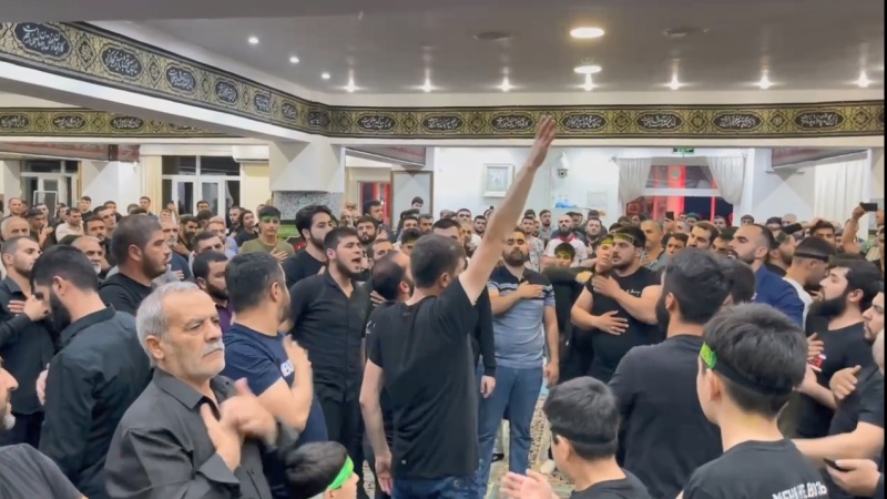 Траурные мероприятия в ночь на Ашуру и исполнение траурных религиозных песнопений на русском языке в Москве