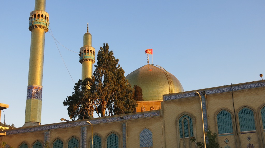 ویدیو | حرکت عزاداران حسینی به سمت حرم حضرت خوله(س) 