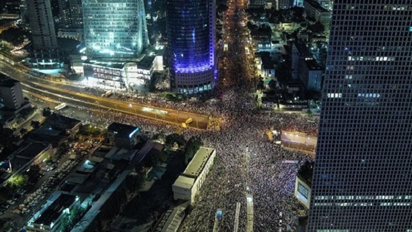 Protests against Netanyahu continue for 30th week