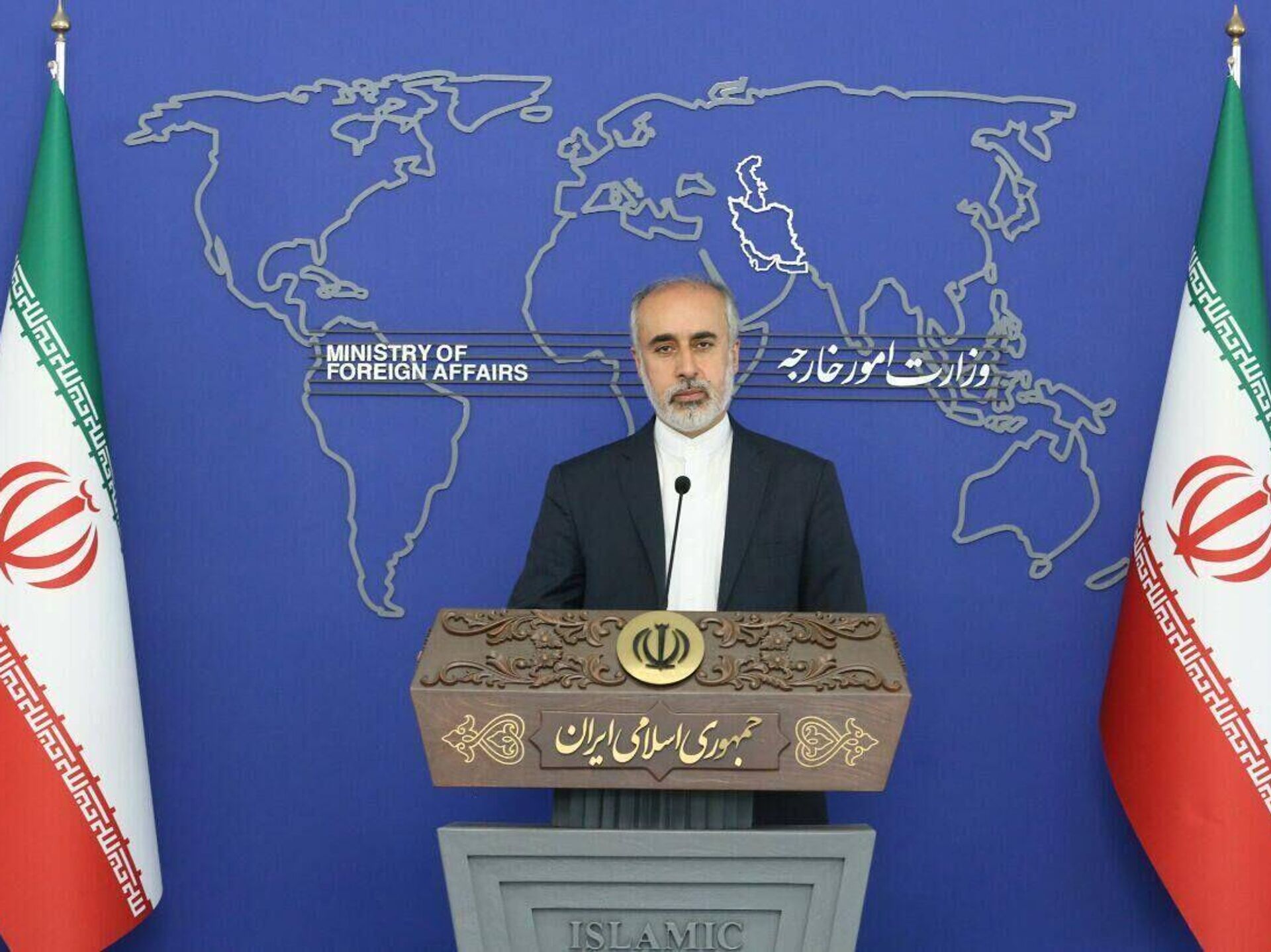 إيران ترحب بدور الامم المتحدة لاحلال السلام في العراق/ على أمريكا ايضاح الملف الصوتي لروبرت مالي