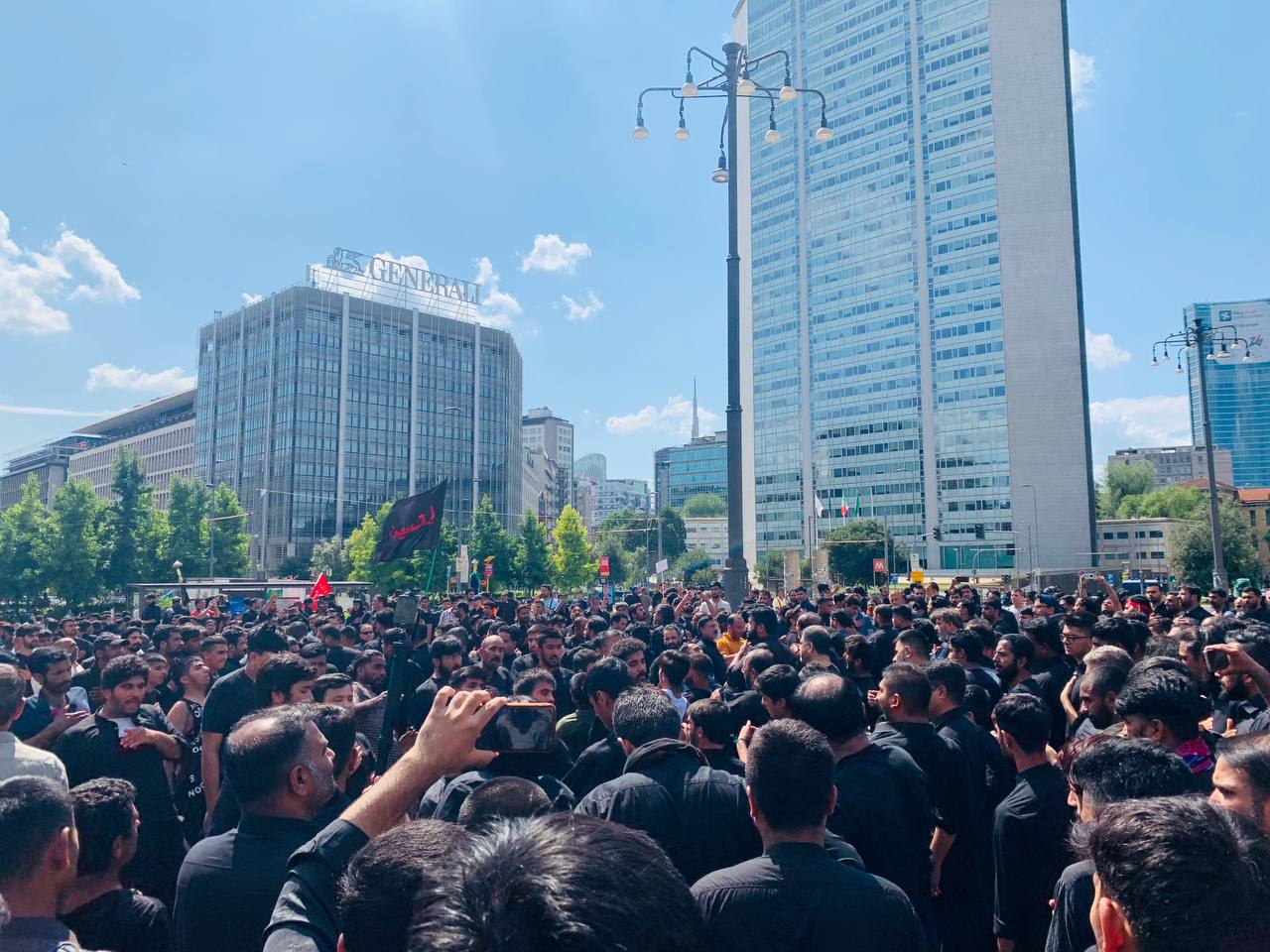 ویدیو | دسته عزاداری عاشورای حسینی در شهر میلان ایتالیا 