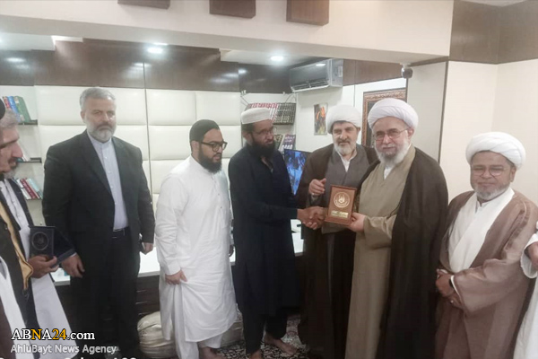 Kehadiran Ayatullah Ramezani di Komunitas Banurieh Sunni Karachi