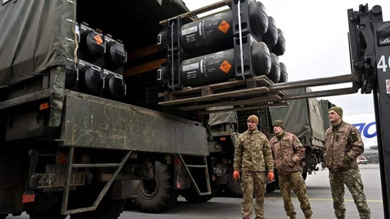 АБШ Украјнаја даһа 300 милјон долларлыг һәрби техника ҝөндәрир