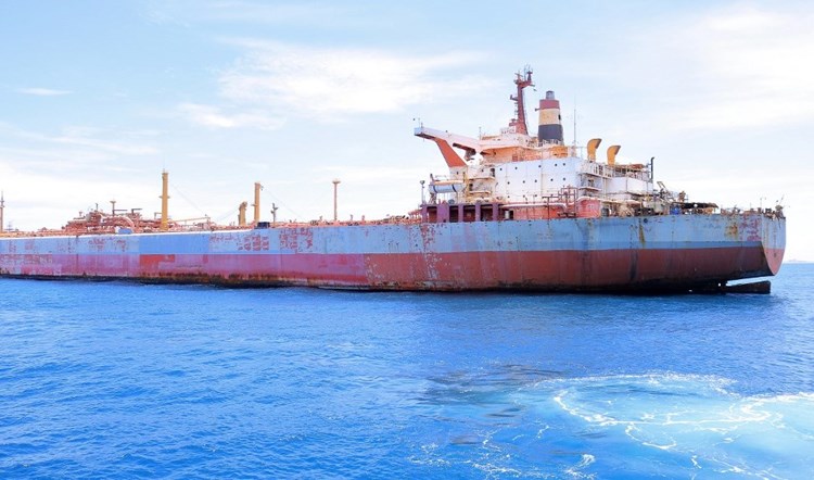 الأمم المتحدة: رغم المخاطر.. لا خيار سوى إنقاذ ناقلة "صافر" قبالة اليمن