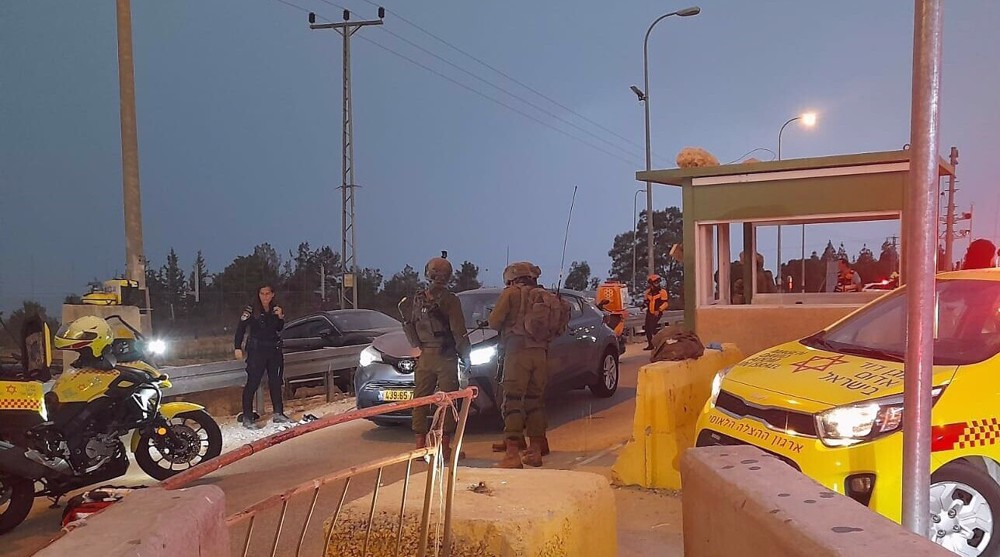 Israeli soldiers martyr young man near Ramallah