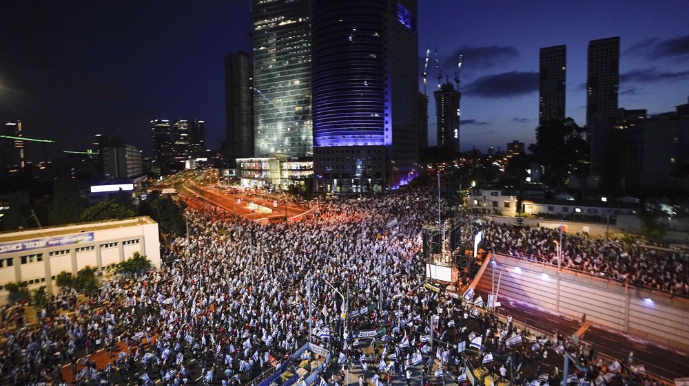 Thousands demonstrate for 23rd straight week against Israeli extremist cabinet's plan