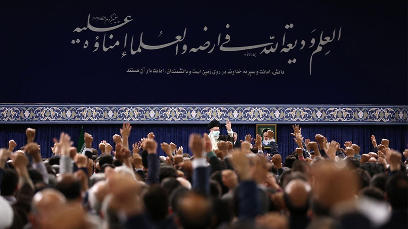 Imam Khamenei receives Iranian nuclear industry scientists