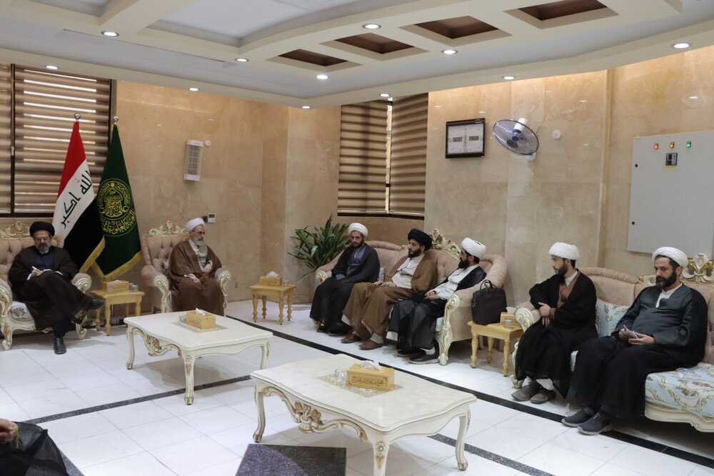 Head of Iran’s Seminary meets with Iranian professors in Najaf
