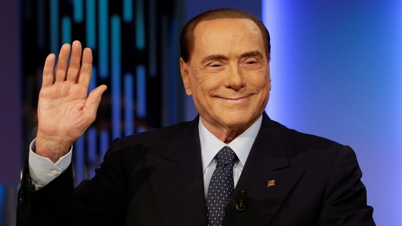 ベルルスコーニ元伊首相が死去