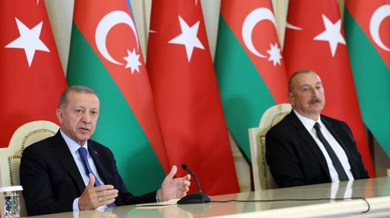 Әлијев сүлалә режим вә Түркијә президентләри Бакыда ҝөрүшүбләр; Әрдоған Шушада консуллуғун ачылмасына тәкид едиб