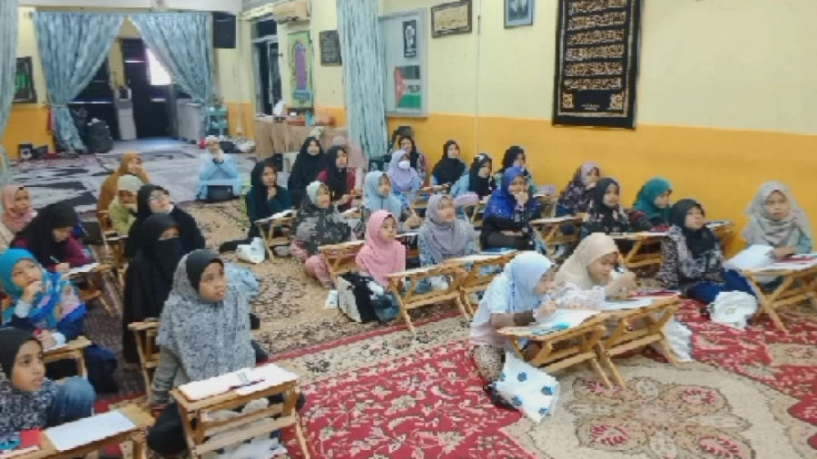 ویدئو | مراسم جشن تکلیف دختران از سوی حوزه امام رضا(ع) در مالزی