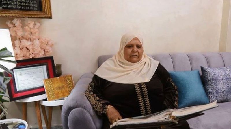سيدة فلسطينية في سن 73 وفي ظروف صحية صعبة تُتم حفظ  القرآن الكريم