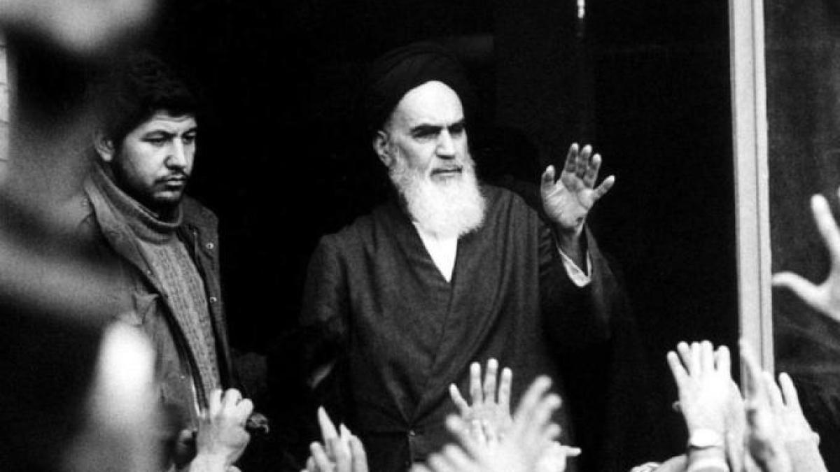 Ang katayuan ng kabataan ayon kay Imam Khomeini (nawa'y maawa ang Diyos sa kanya)