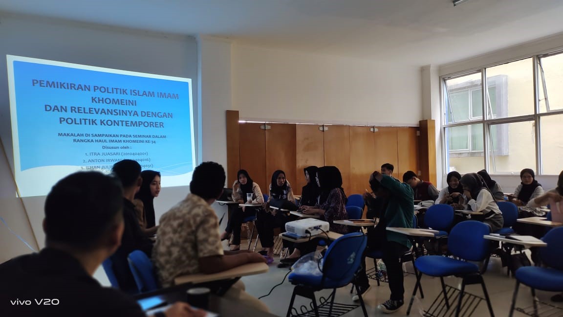 بررسی «اندیشه های حضرت امام خمینی (ره) در عرصه بین الملل» در دانشگاه اسلامی دولتی «رادن فتاح» پالمبانگ