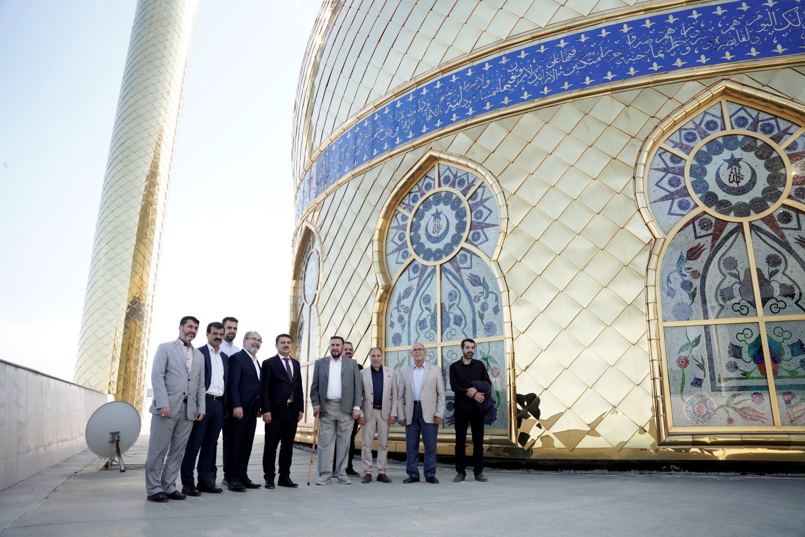 مسؤول رفيع يزور مبنى "مسجد وحسينية ومجمع الزينبية الثقافي" في اسطنبول+(صور)
