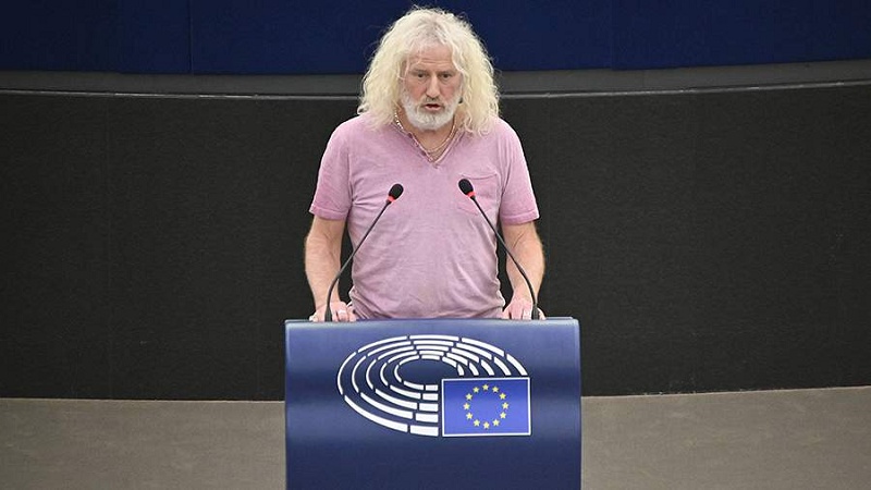 Зеленский продает украинские земли Западу