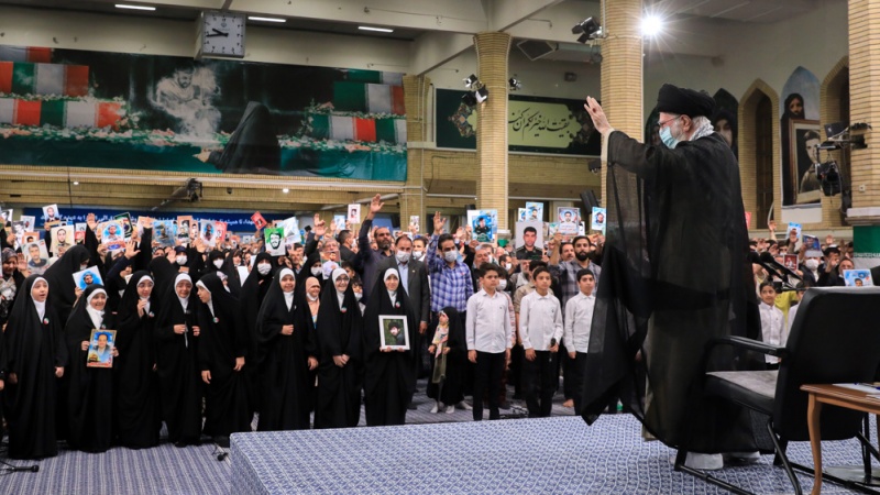 Media, Leader: rivoluzione islamica ha salvato l'Iran dal declino