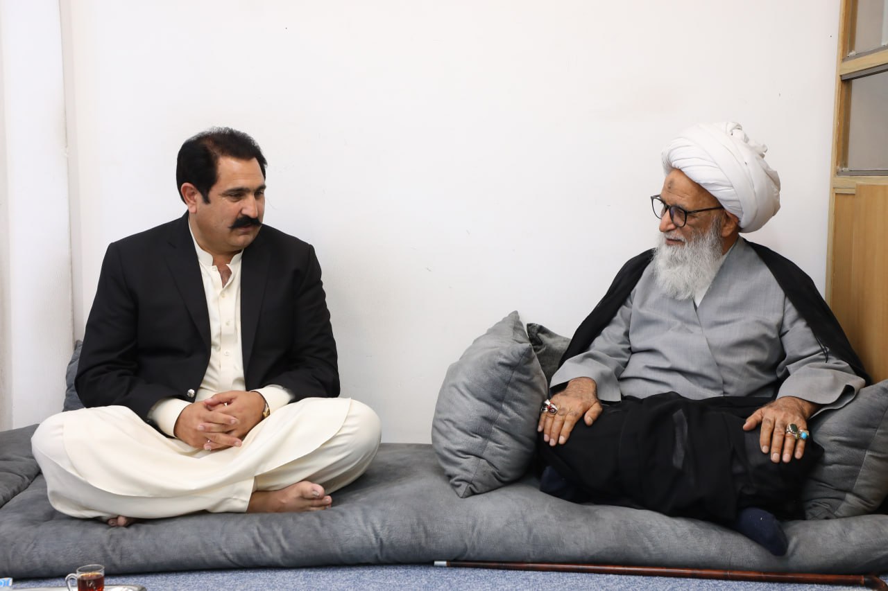 آية الله النجفي: يجب اتخاذ الإجراءات اللازمة لحل مشاكل زوار الإمام الحسين (ع) 