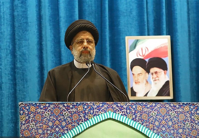رئيسي: إنهم يهينون أثمن كتاب إلهي نزل لهداية البشرية وانهم يجرحون أتباع جميع الديانات السماوية