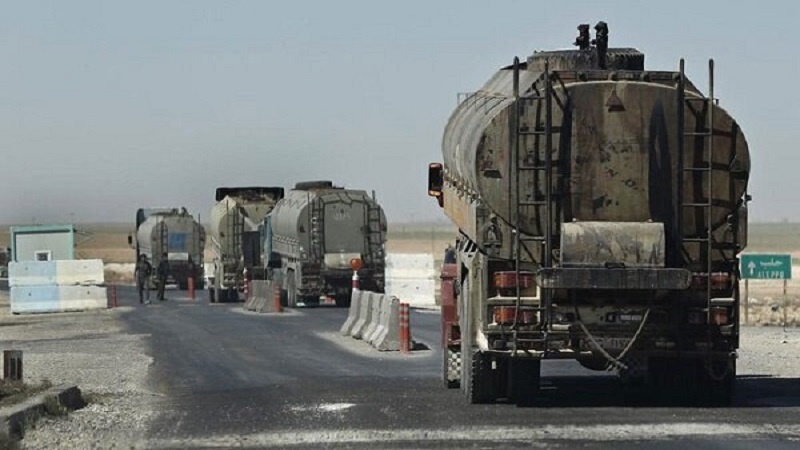 Amerika Suriye petrolünü çalmaya devam ediyor