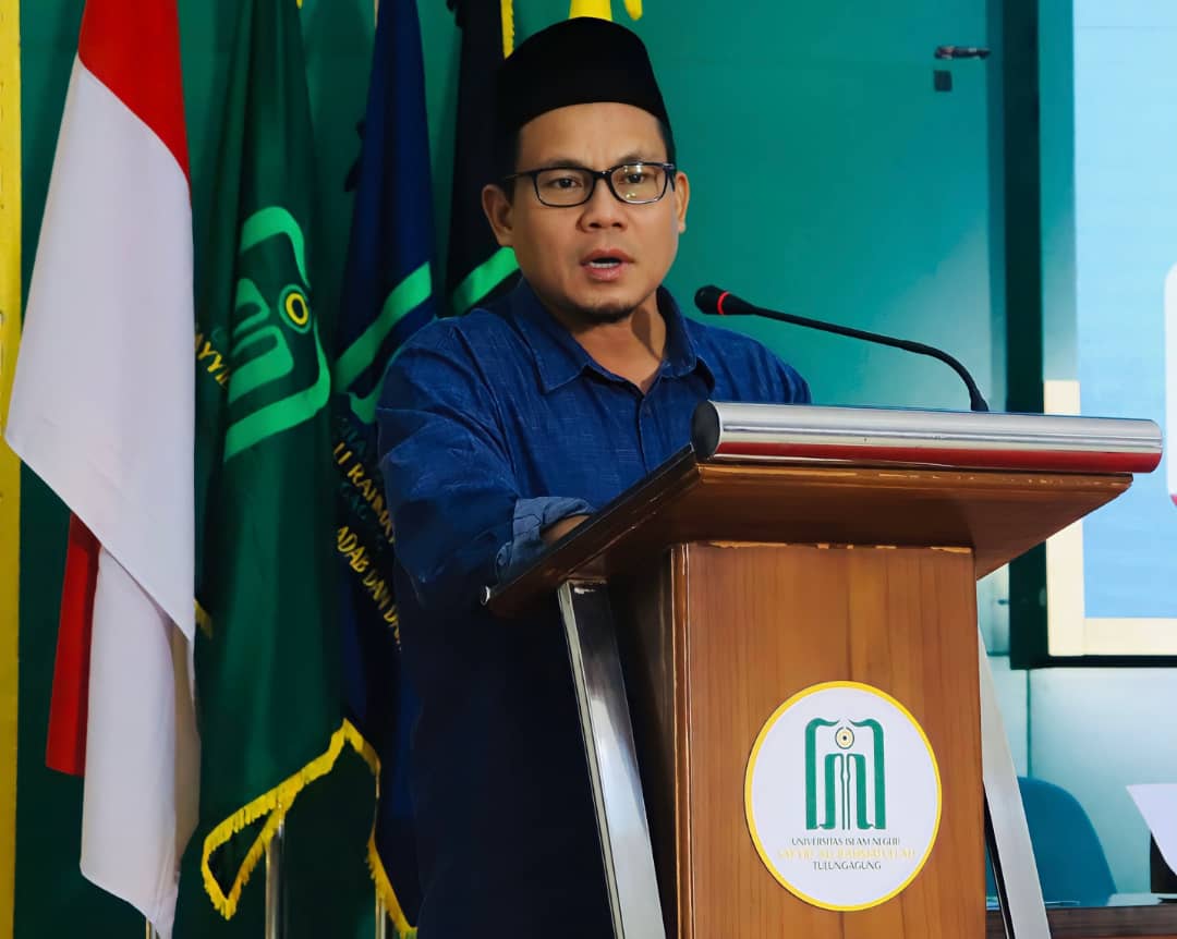 Imam Khomeini dan Pemikir-Pemikir Iran Mengajarkan Islam sebagai Kekuatan Pembebas
