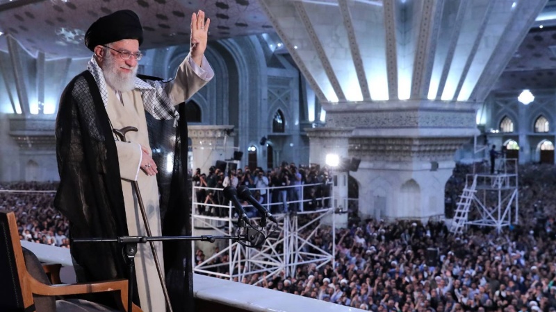 Pemimpin Besar Revolusi Islam: Front Arogansi Berbaris Melawan Iran